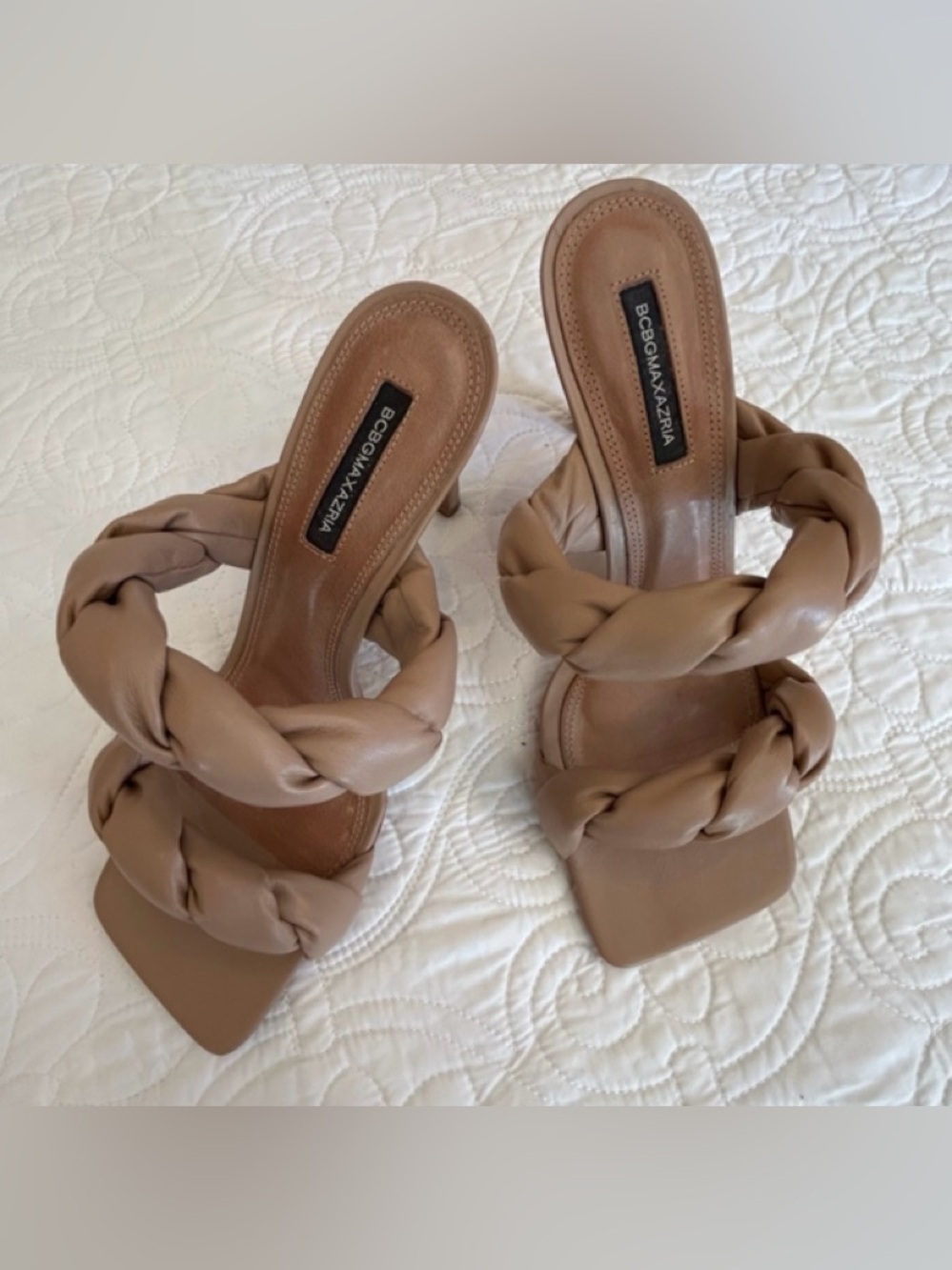 BCBG MAXAZRIA "ALMA" Leather Sandal 8